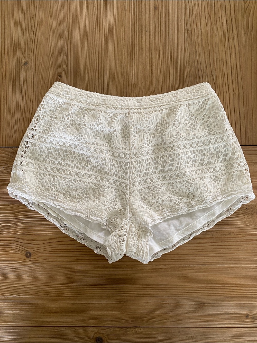 Hollister Cream Crochet Lace Shorts
